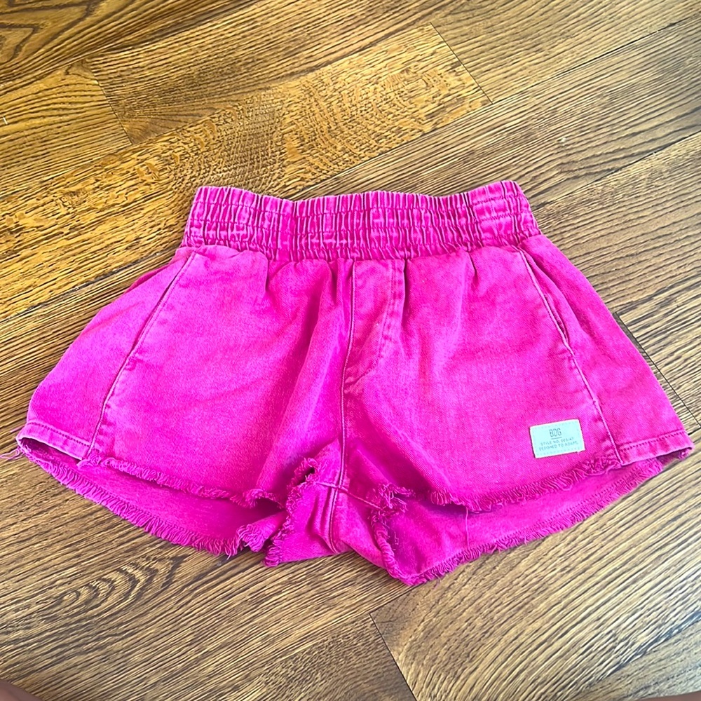 BDG by URBAN OUTFITTERS Denim Shorts in pink.